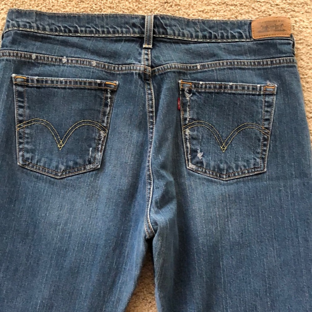 Stonewash. Never worn. Boot cut 515